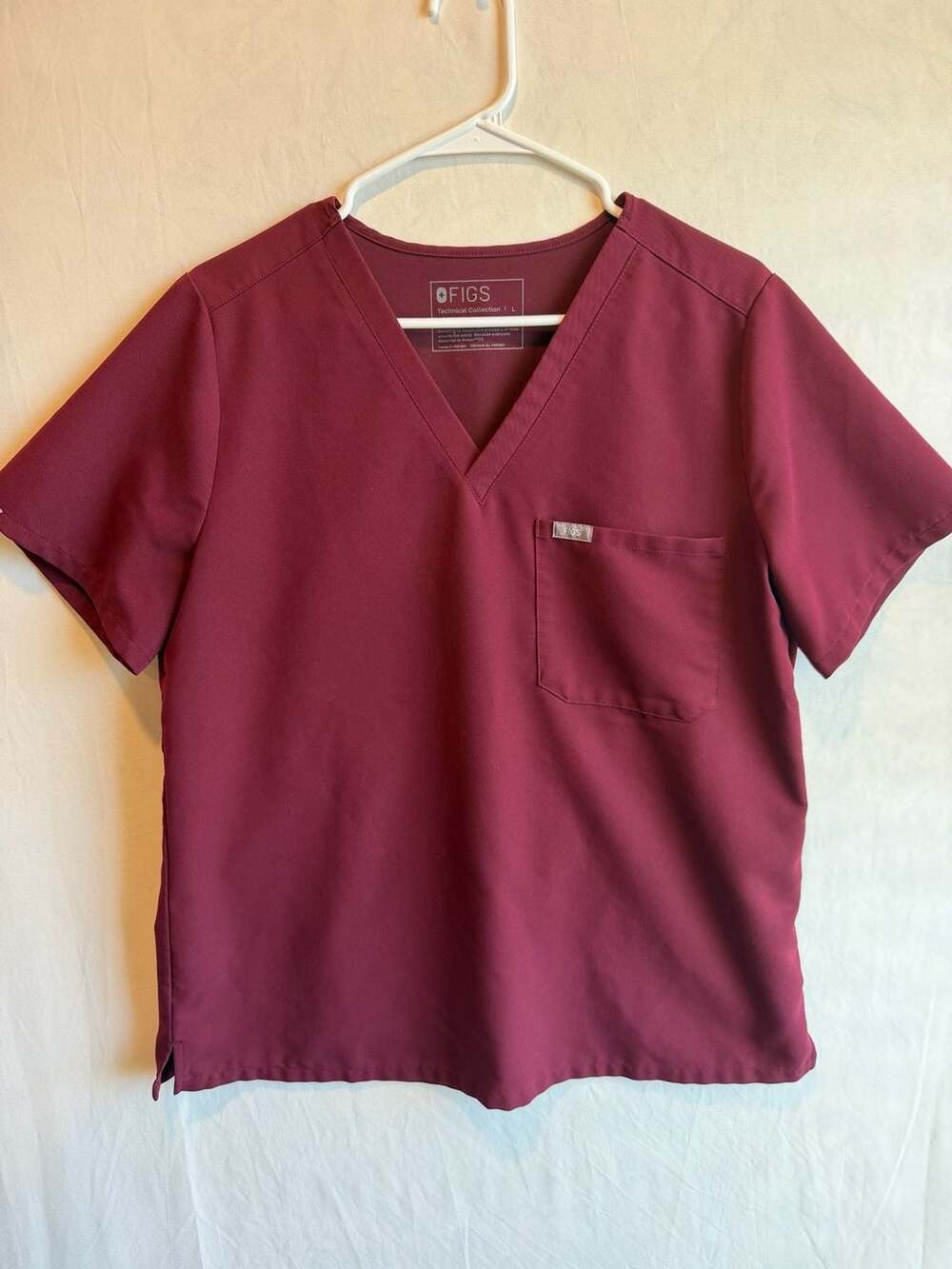 FIGS Catarina One Pocket Scrub Top Burgundy Women's Size L